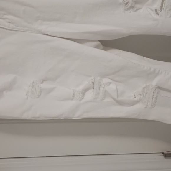 Torrid White Distressed Jeggings - Picture 5 of 9